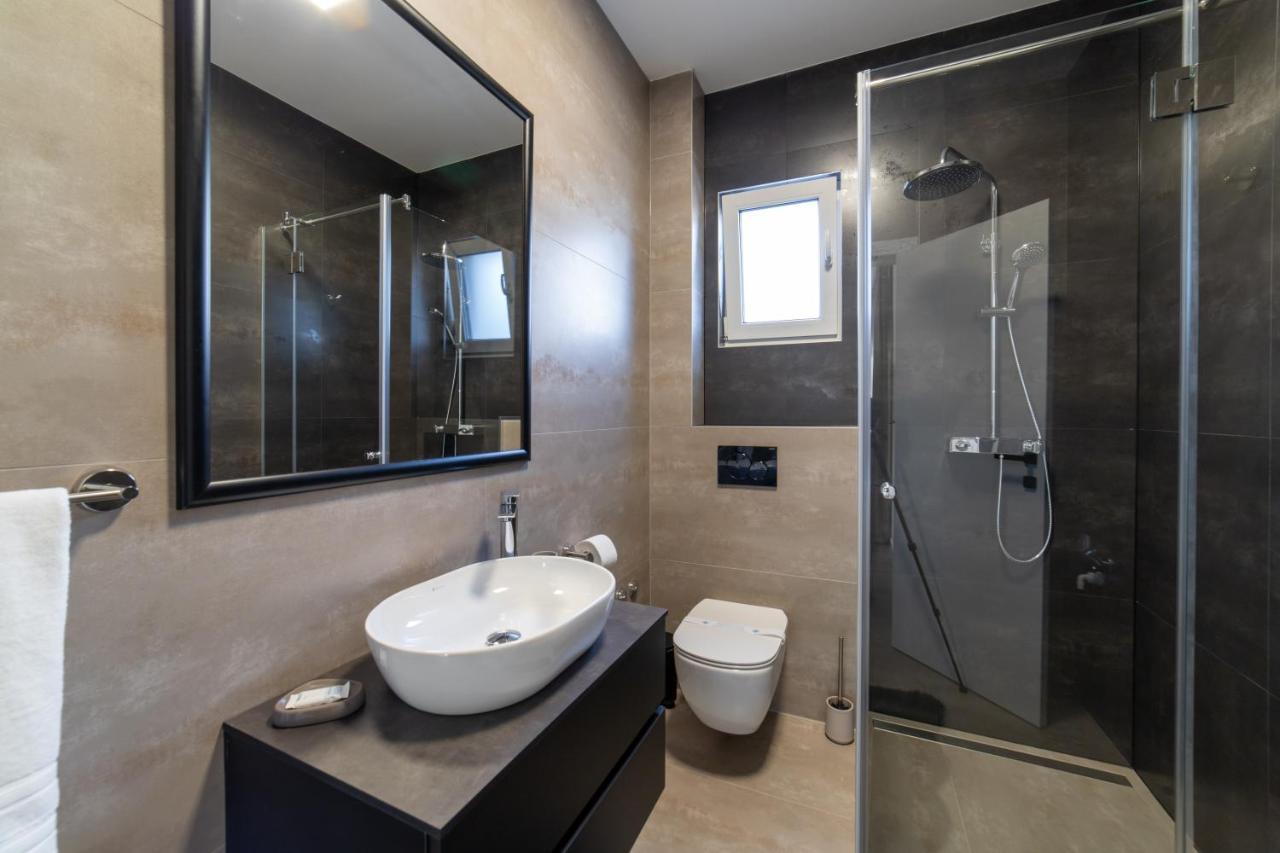 Luxury Apartment Vagabundo 1 Free Parking Trogir Kültér fotó