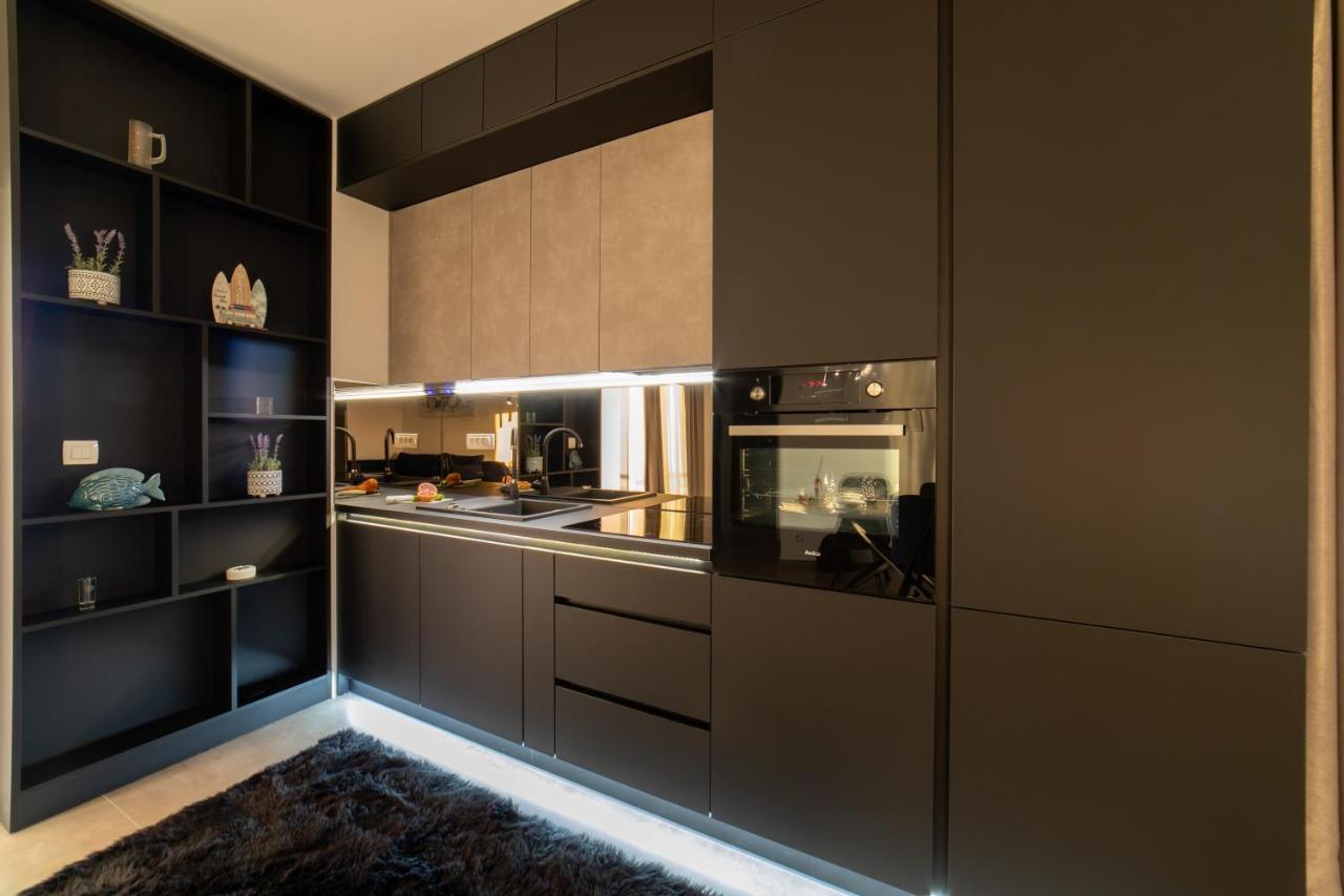 Luxury Apartment Vagabundo 1 Free Parking Trogir Kültér fotó