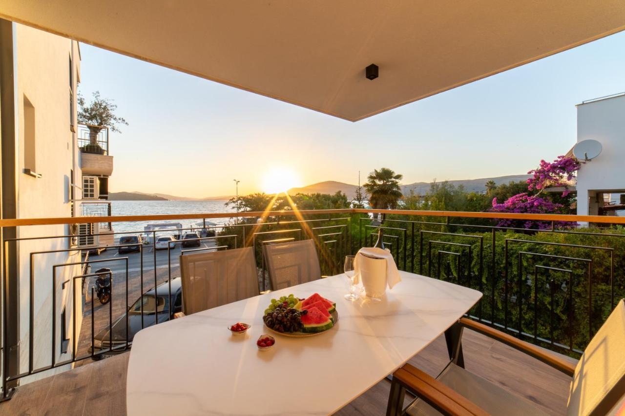 Luxury Apartment Vagabundo 1 Free Parking Trogir Kültér fotó