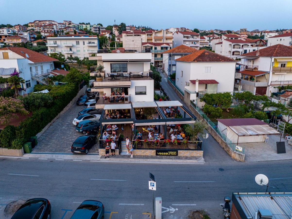 Luxury Apartment Vagabundo 1 Free Parking Trogir Kültér fotó